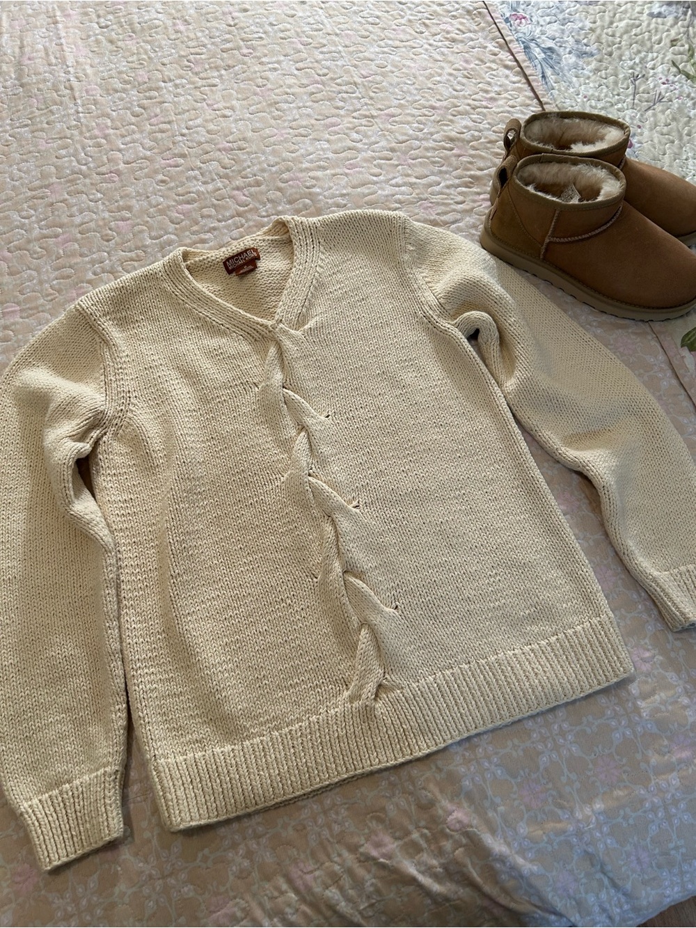 Ladies Michael Kors Cream V-Neck cable Knit Sweater with Front Twist Detail